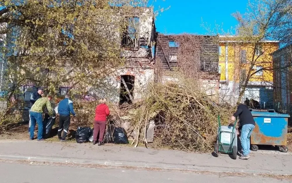 В Брянске 18 апреля прошел общегородской субботник 