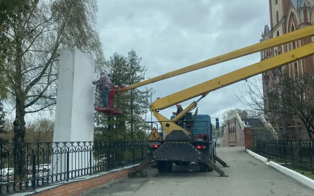Памятник Болгарским патриотам в Брянске обновили силами спонсоров