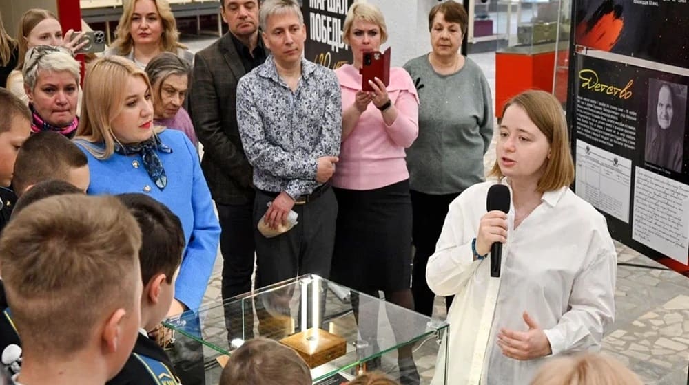 В Брянске правнучка маршала Жукова показала его письма и документы