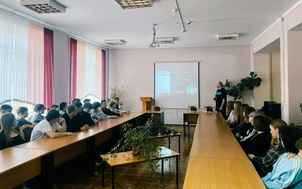 Лекции T2 по кибербезопасности собрали более 400 брянских студентов