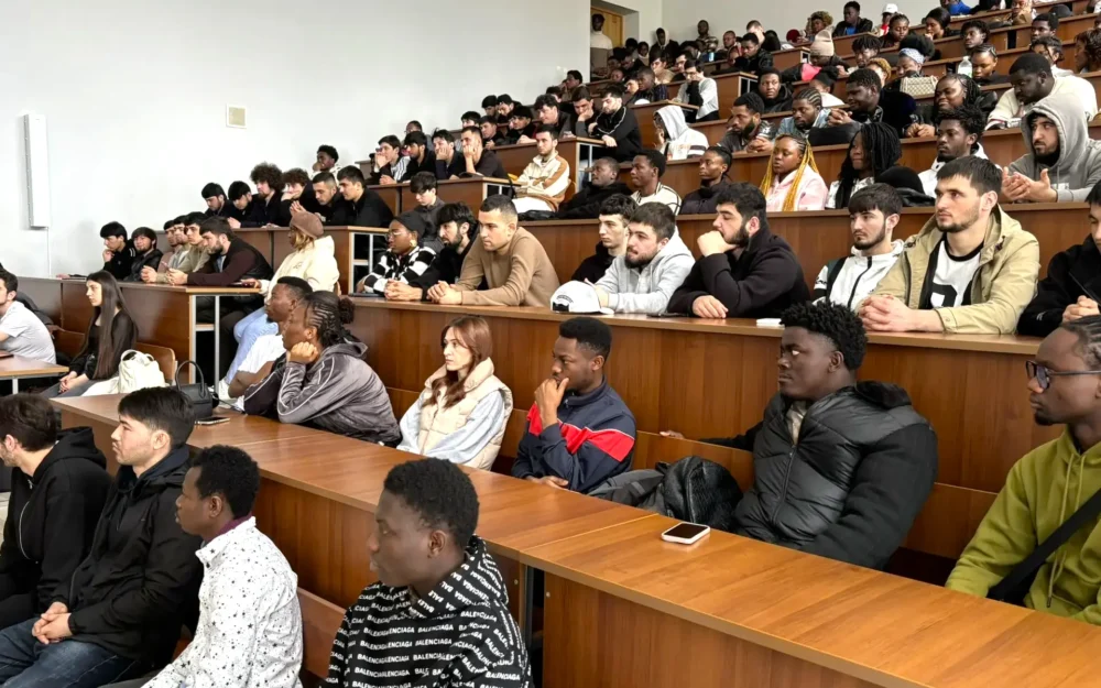 Брянские адвокаты рассказали чернокожим студентам о духовных ценностях