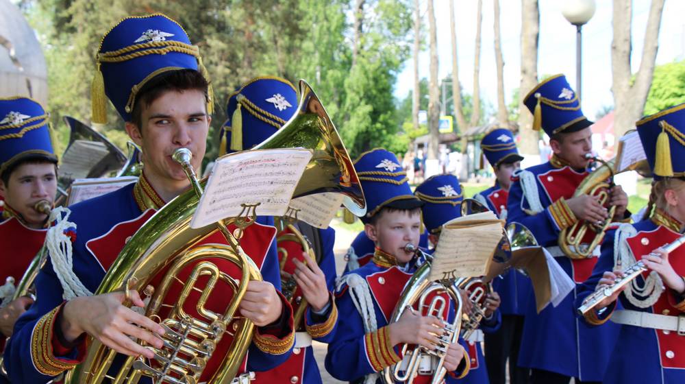 ООО «Газпром энергосбыт Брянск» уведомляет о графике работы в майские праздники