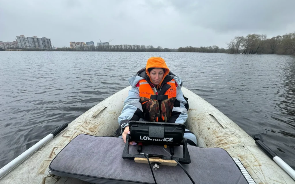Брянские волонтеры обнаружили в реке тело женщины при поиске утонувшего мальчика