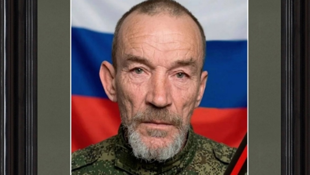 В Клинцах простятся с погибшим в СВО 61-летним стрелком Владимиром Козловым
