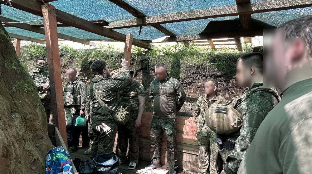Представитель Брянской епархии благословил штурмовой отряд на выполнение боевой задачи