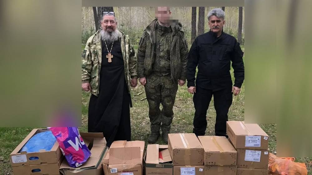 Брянский священник побывал на боевых позициях