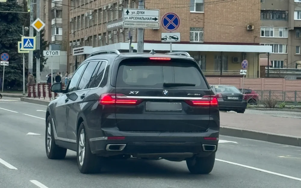 Брянец отсудил у МВД 20 тысяч рублей по делу о подложных номерах на BMW