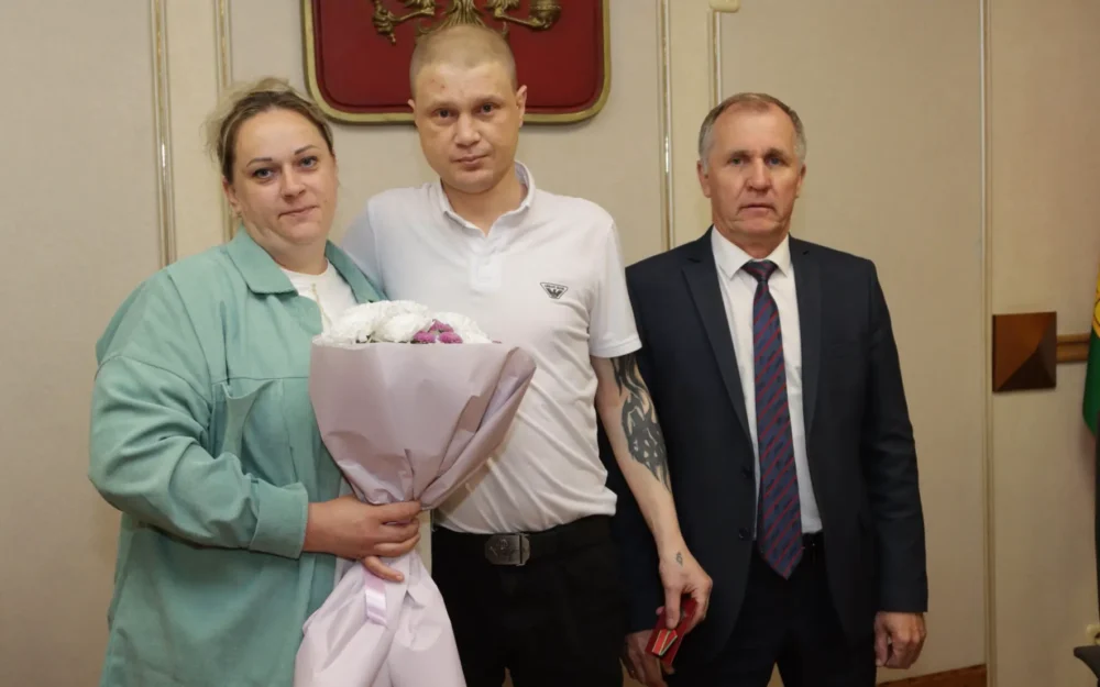 В Брянске наградили двоих участников СВО медалями Суворова и Жукова