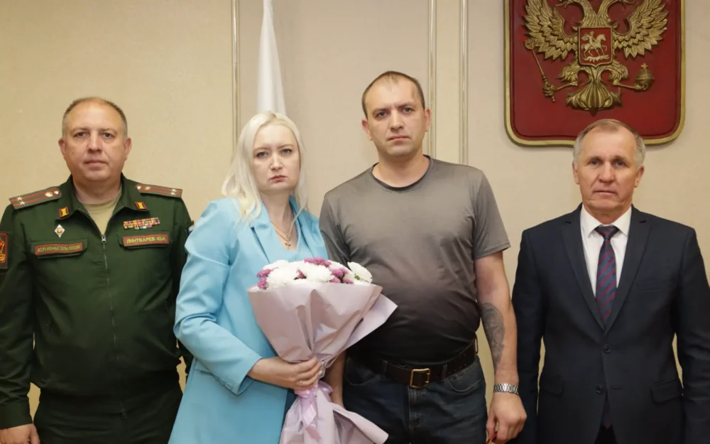 В Брянске наградили двоих участников СВО медалями Суворова и Жукова