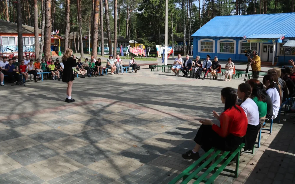 В Брянской области стартовали профильные трудовые смены для подростков