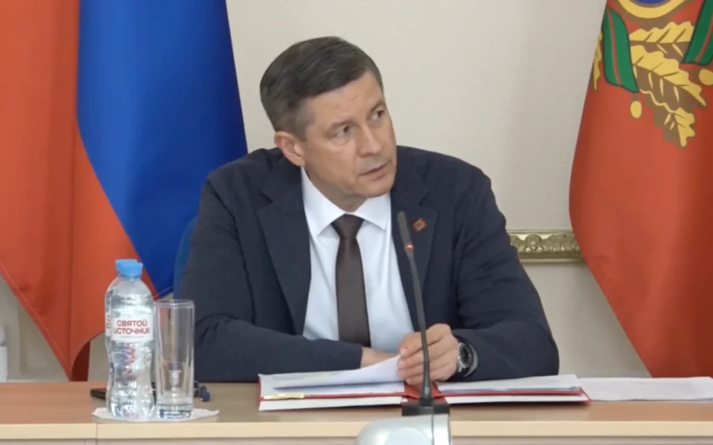 Егор Ковальчук поручил обновить парк дорожной техники в Брянской области