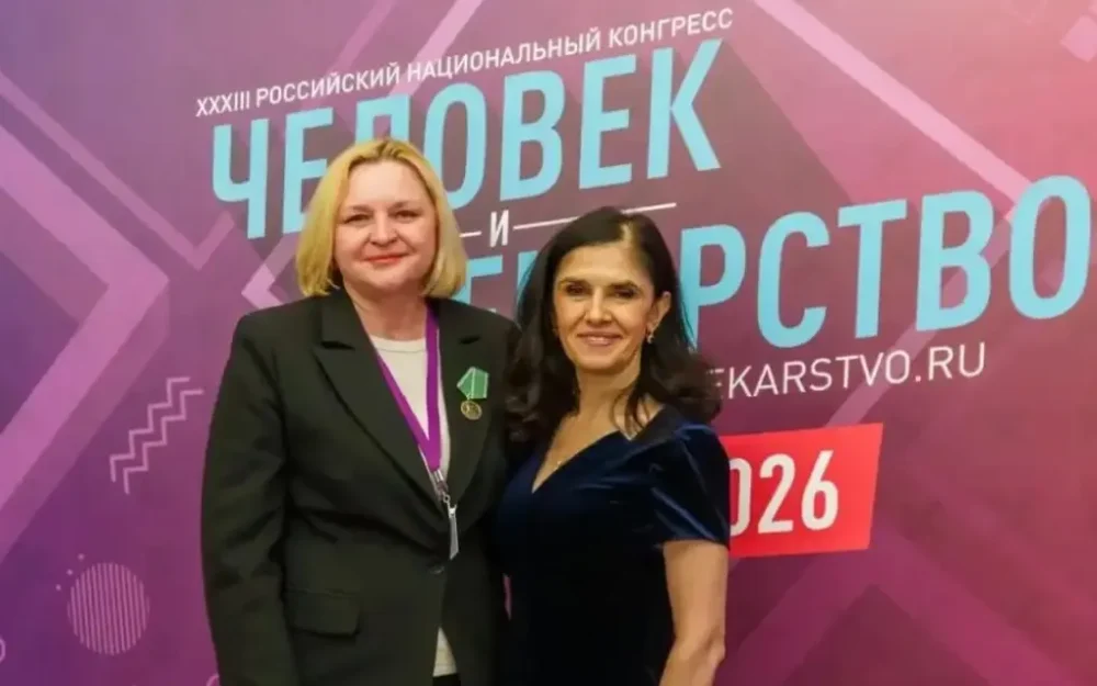 Главный брянский терапевт Оксана Митина получила медаль имени академика Оганова
