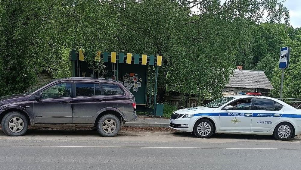 В Брянске водитель иномарки возле остановки сбил 72-летнюю женщину