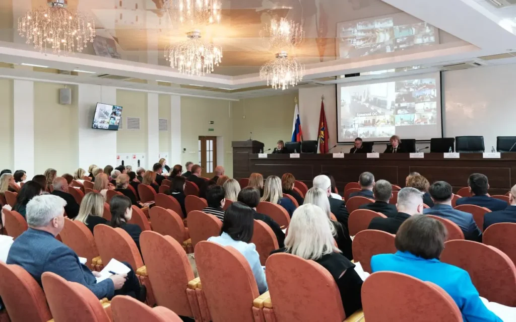 Брянских судей призвали внимательнее относиться к делам о нарушении регистрации