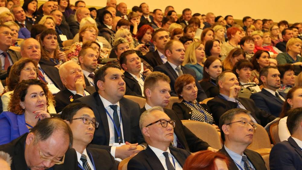 Брянский форум успешно забыли, Мишустин решил отказаться от других
