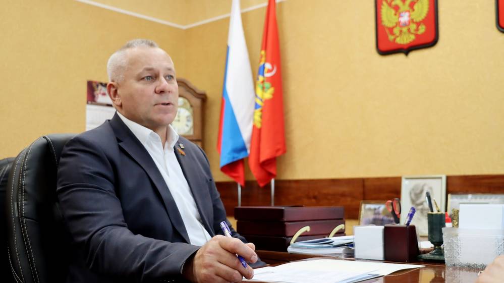 Валентин Суббот обсудил с главой профсоюзов региона вопросы труда и соцподдержки