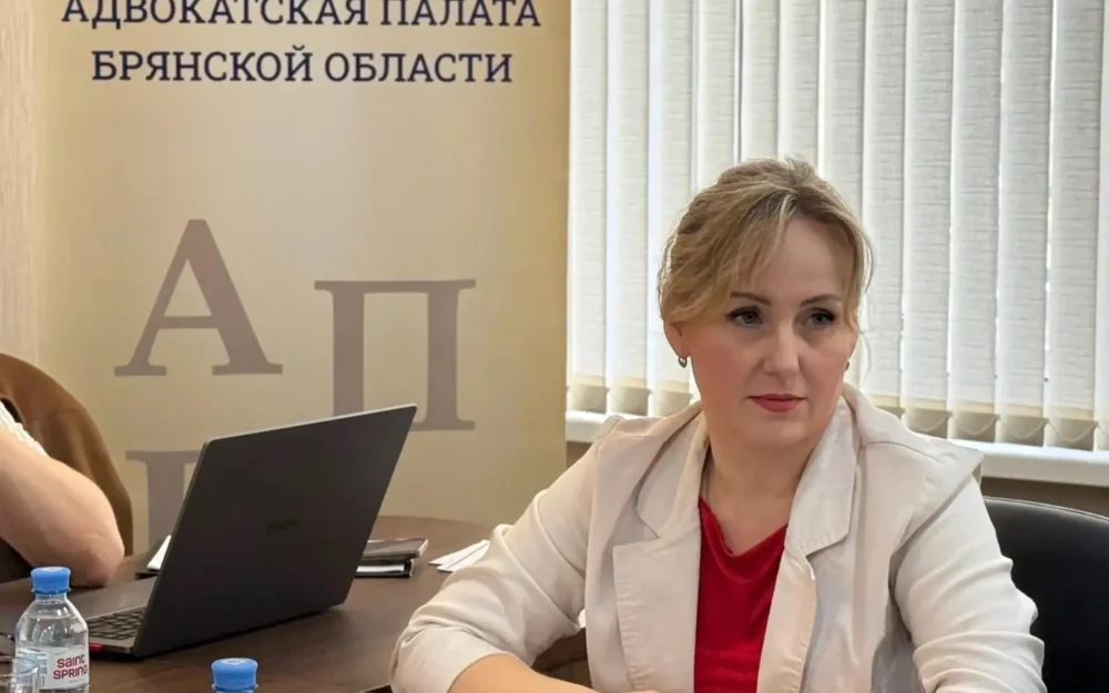 Надолго выехавшего за границу брянского адвоката лишили статуса