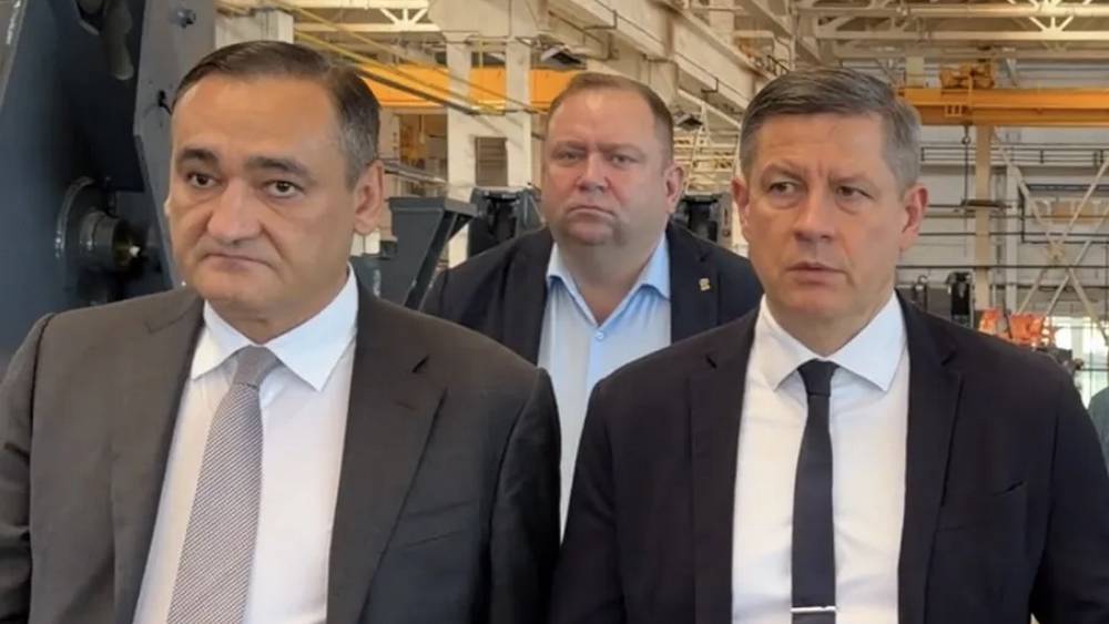 Егор Ковальчук на заводе «Брянский арсенал» обсудил идею индустриального парка