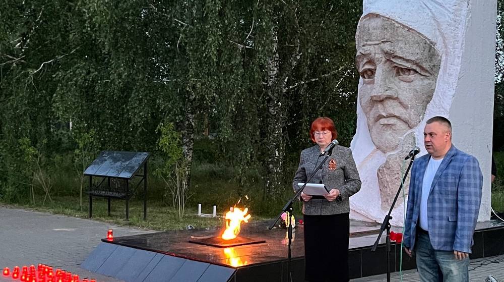 В День памяти и скорби партийцы провели акции по всей Брянщине