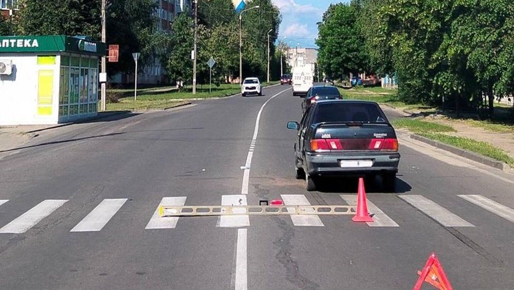 В Клинцах Брянской области водитель ВАЗ на «зебре» сбил 77-летнюю женщину