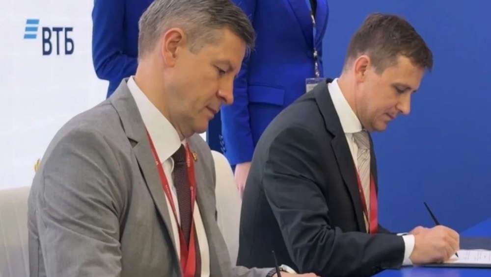 Брянский глава и председатель правления ВТБ подписали договор о сотрудничестве