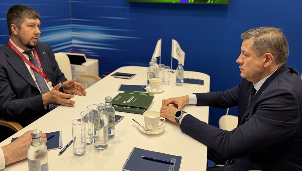 Брянский глава Ковальчук обсудил сотрудничество с директором X5 Group Огарковым