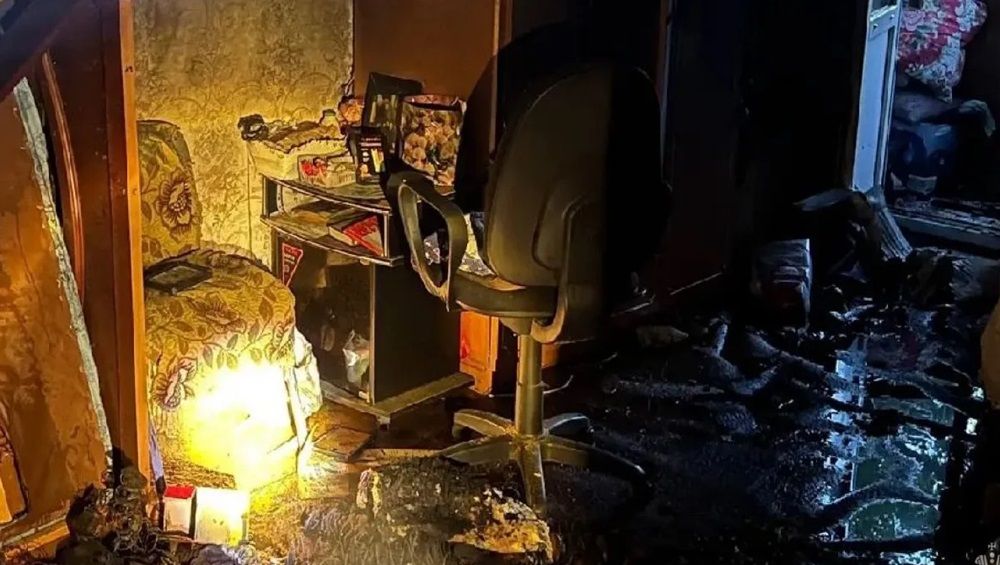В Брянске из горевшей пятиэтажки на улице Есенина спасли 5 человек
