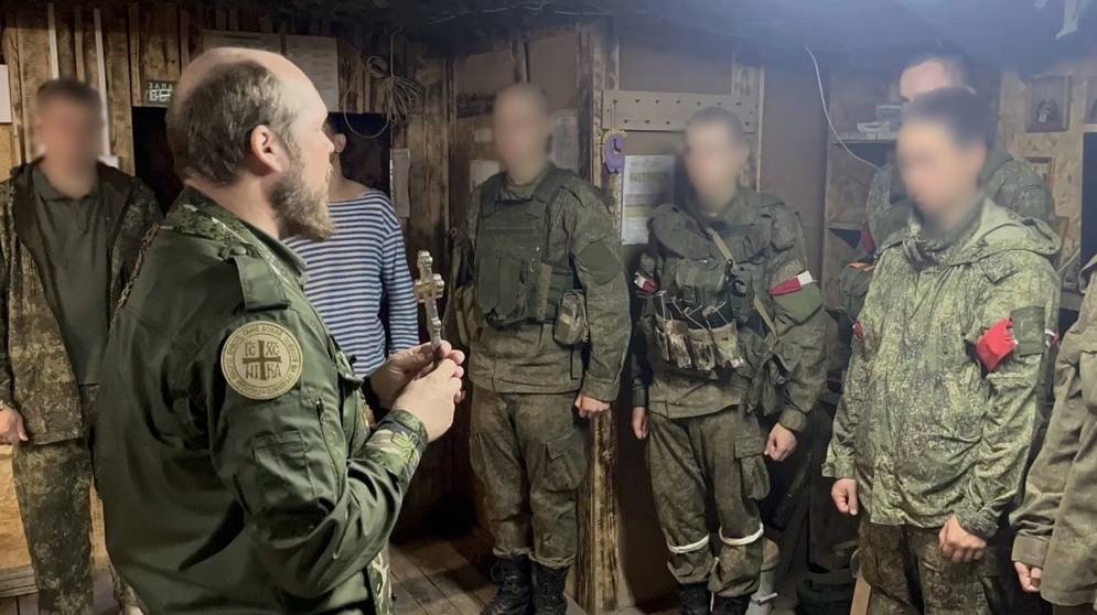 Военнослужащие приняли святое крещение на границе