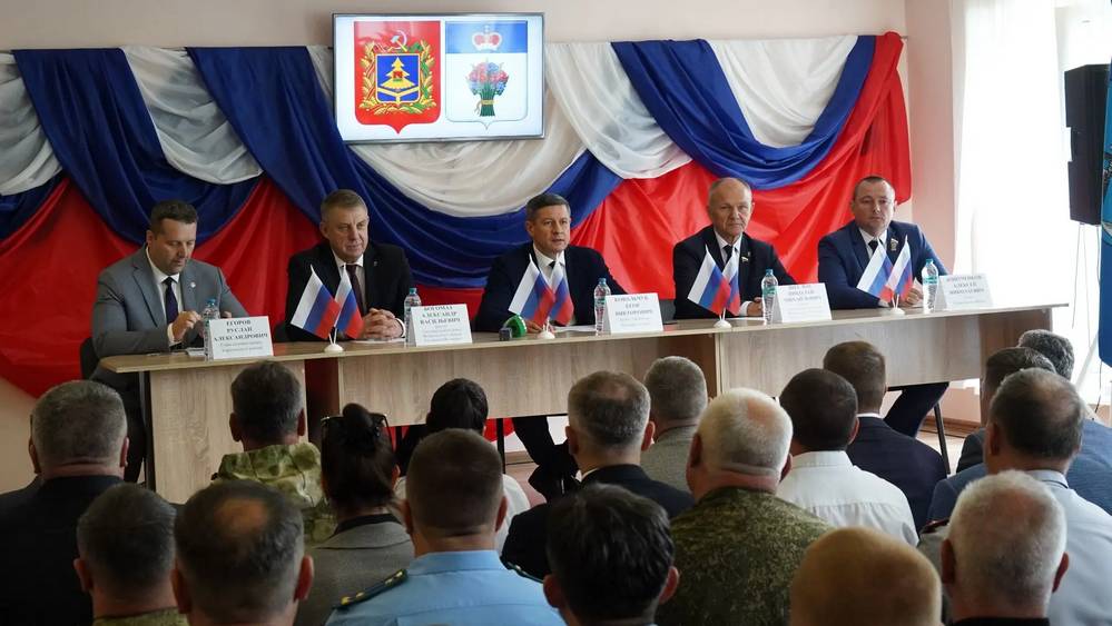 Глава области Егор Ковальчук встретился с жителями Карачева
