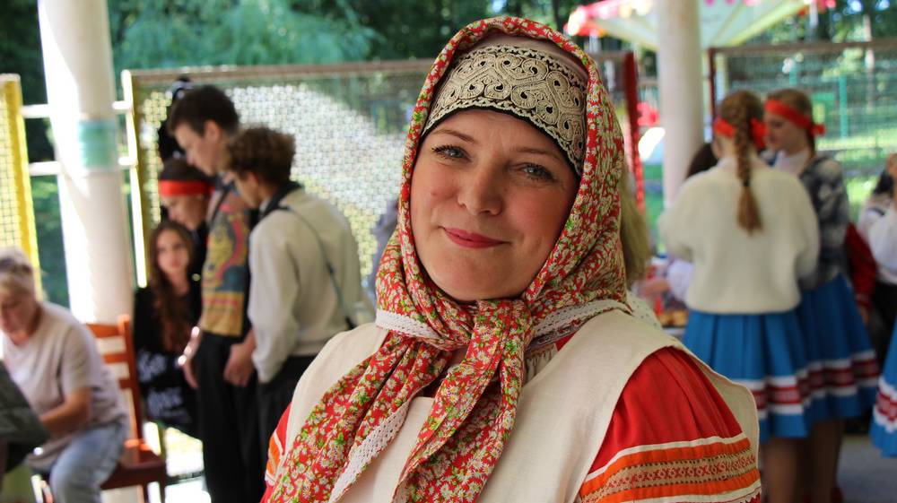 До пиццы был русский курник: в Локте отведали блюда со скатерти-самобранки