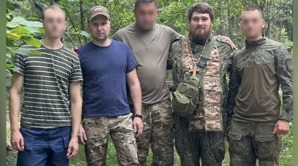 Военное духовенство Брянской епархии посетило танковое подразделение