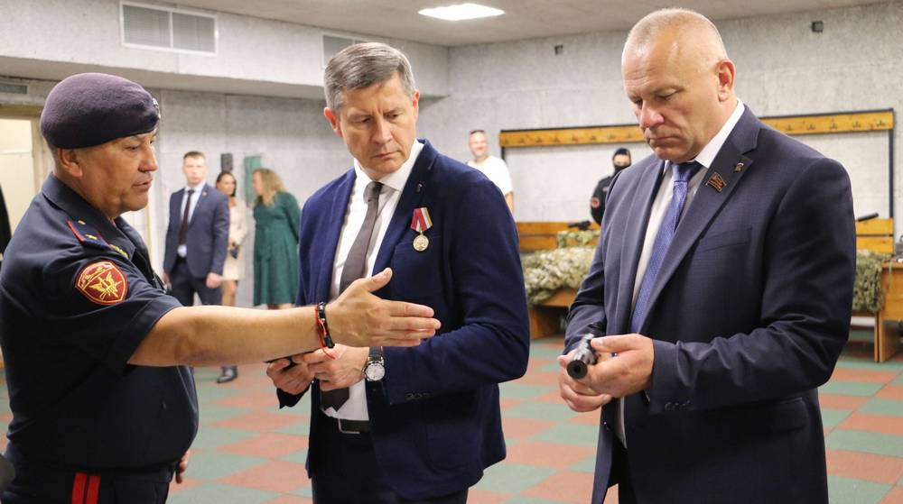 Все для Победы: брянским росгвардейцам передана новая автомобильная техника
