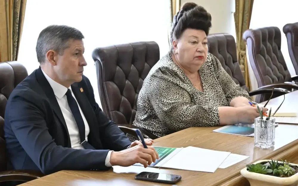 Егор Ковальчук обсудил с банкирами цифровое будущее Брянской области