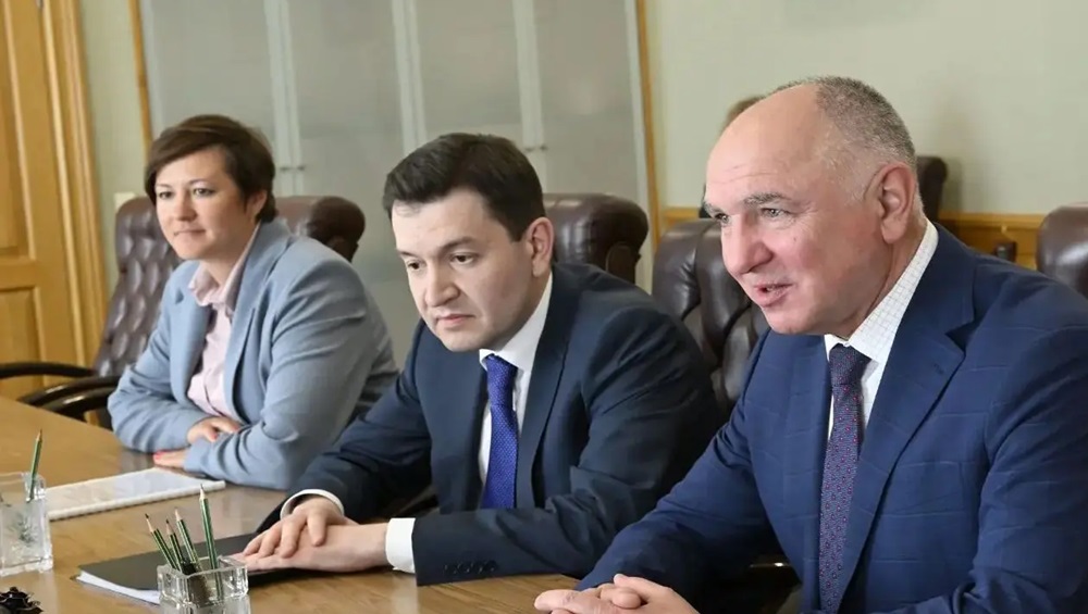 Брянский губернатор и начальник МЖД обсудили безопасность на железной дороге