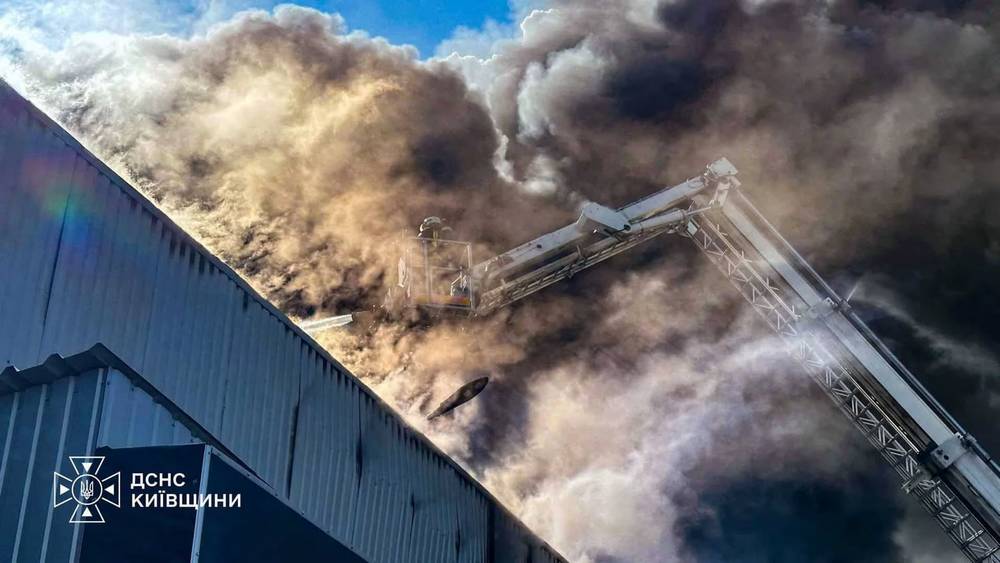 Киев лишился сна − воют сирены, парализован транспорт