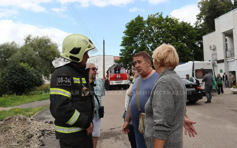 В Брянске показали последствия варварского удара ВСУ по жилому дому