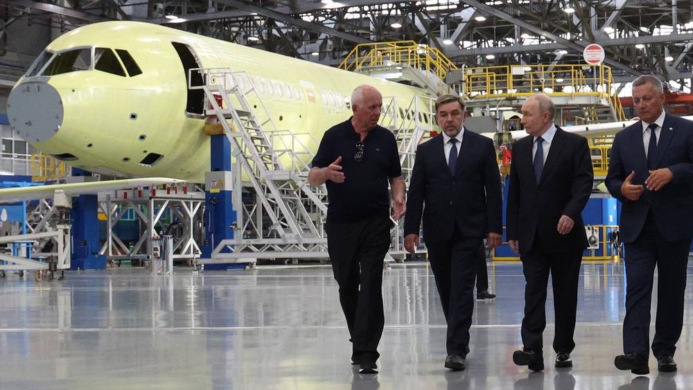 Первый серийный самолет МС-21-310 впервые поднялся в небо вопреки злопыхательству