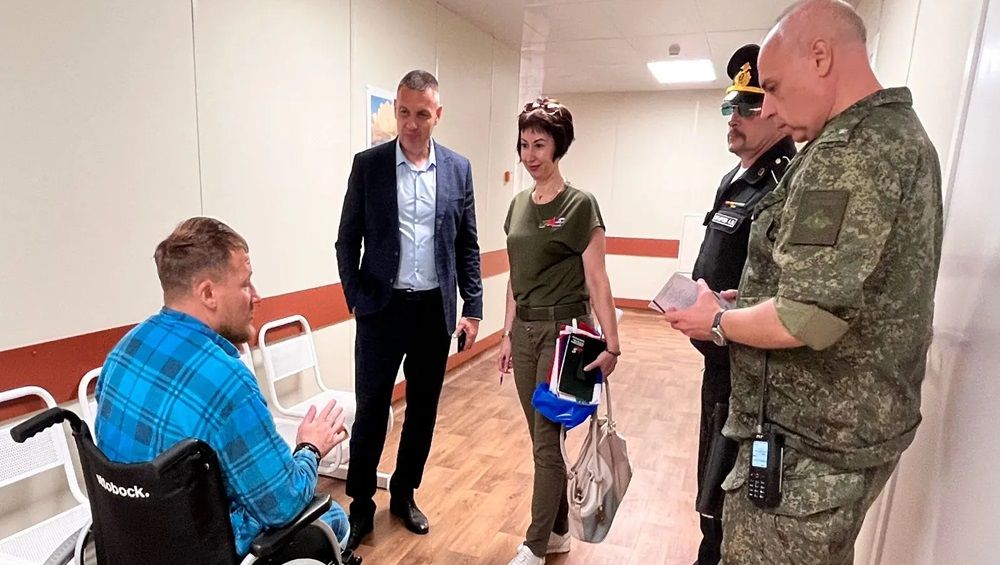 Заместитель брянского губернатора Фроленков встретился с ранеными бойцами СВО