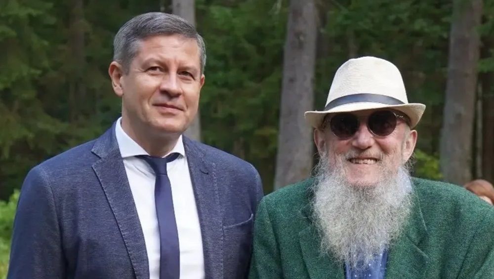 Брянский глава на Поляне журналистов встретился с сыном военкора Сергеем Лапиным