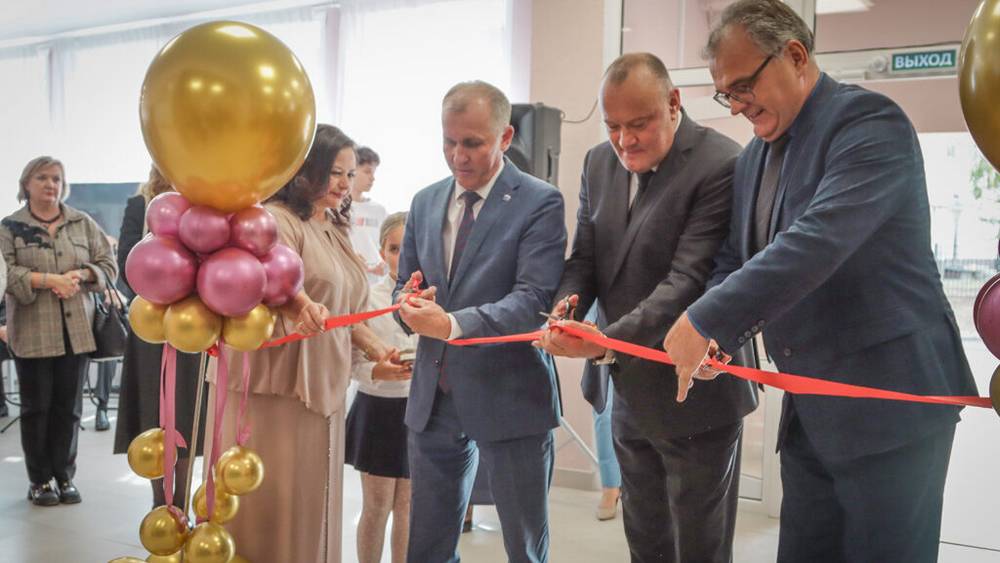 В Брянске после масштабного ремонта открылась библиотека профессионалов