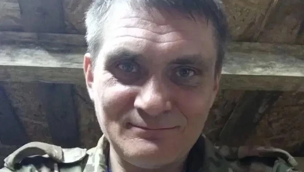 В Комаричском районе простились с погибшим в СВО сапёром Иваном Ивановым