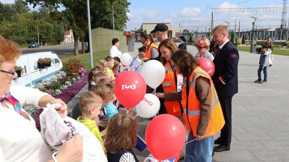 На железной дороге прошли профилактические рейды в рамках месячника «Уступи дорогу поездам»