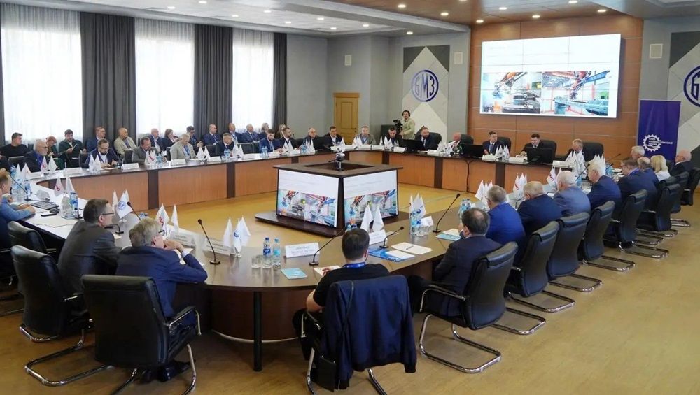 Брянский глава Егор Ковальчук встретился с главами предприятий ОПК