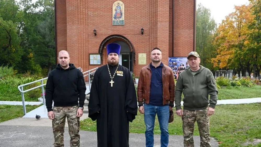 Сотрудники Брянской епархии приняли участие в доставке земли с мест боевых действий