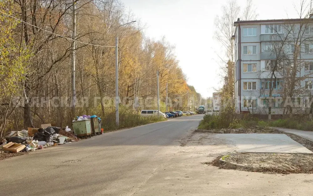 Арестанты брянской колонии подключились к благоустройству городских дворов