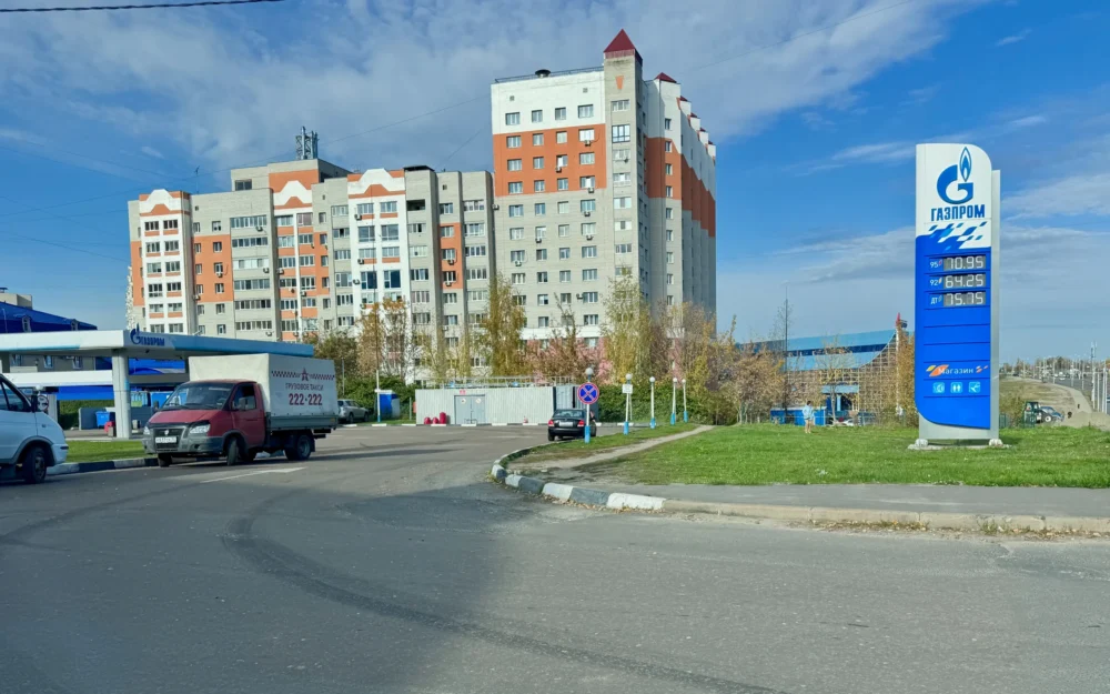 В Брянске начали исчезать очереди на АЗС, но бензин подорожал