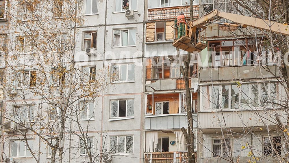 В Брянске 150 волонтёров помогают ликвидировать последствия атаки ВСУ