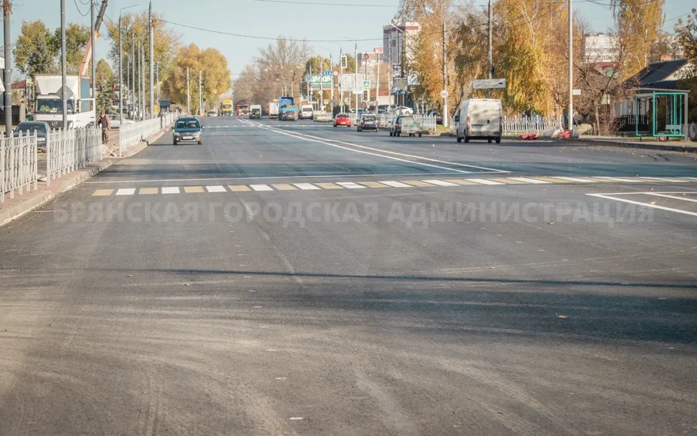 В Брянске завершили асфальтирование улицы Литейной за 254 миллиона рублей