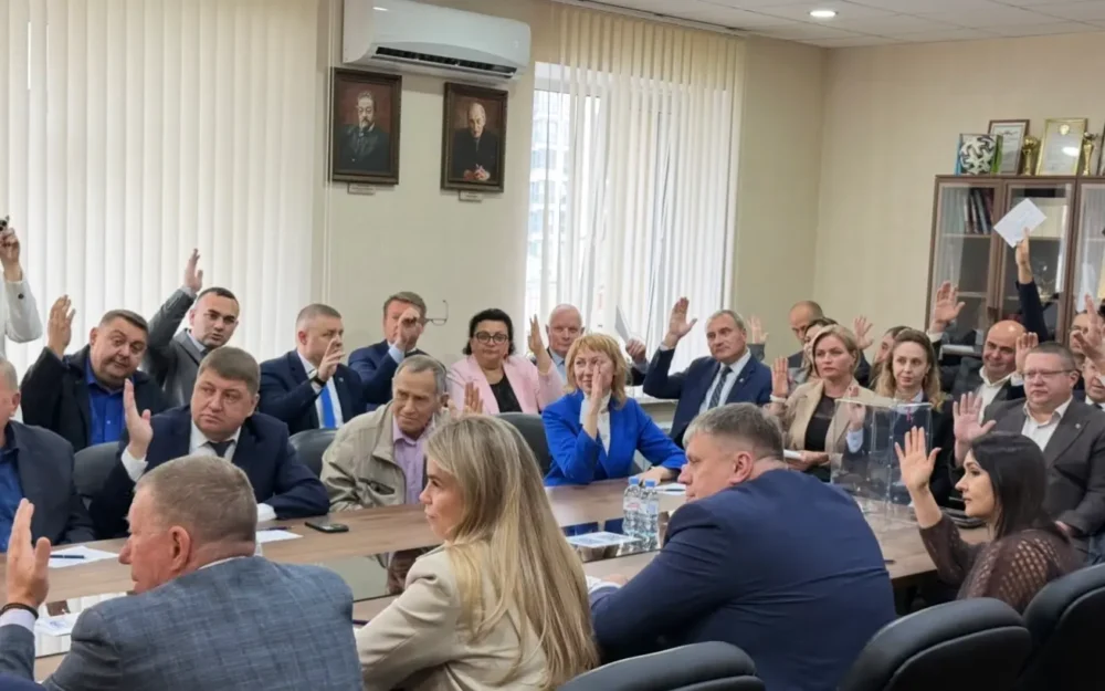 В Брянске адвоката Михаила Михайлова единогласно выбрали президентом