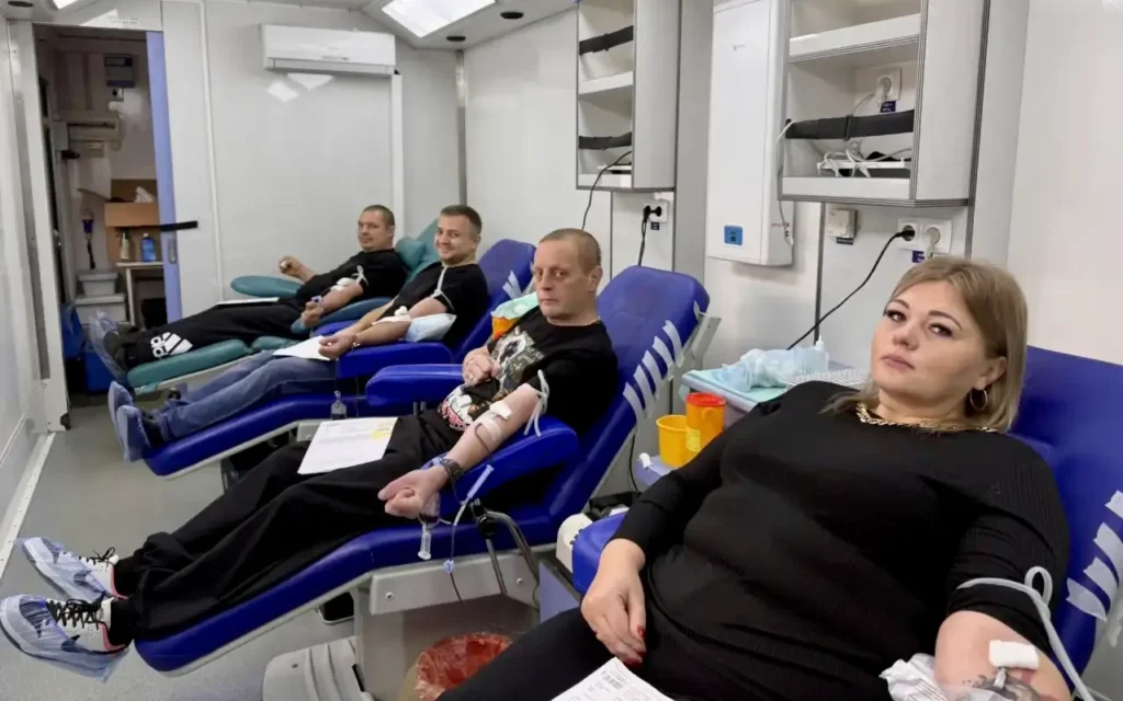 В Брянске за один день 60 доноров сдали кровь для больниц области